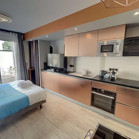 Avec Terrasse Privee - Jacuzzi, Sauna Cuisine Equipee *