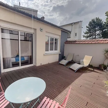 Апартаменты Avec Terrasse Privee - Jacuzzi, Sauna Cuisine Equipee Реймс